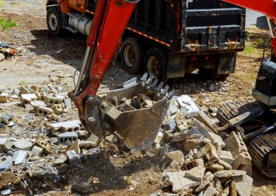 Demolition Of Houses By Hydraulic Crashers Building, Can Be Used As Demolition