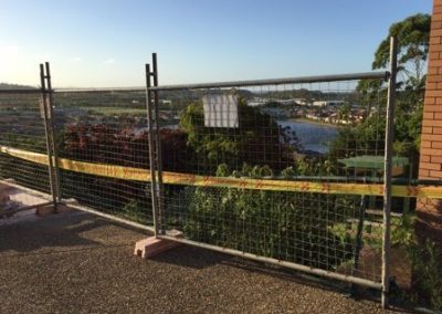 Lee Eastwood - Mesh Fence Set Up 03 (2)